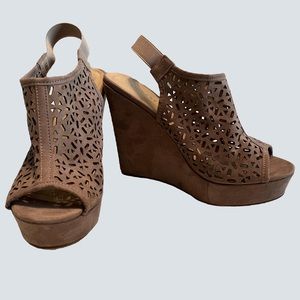 Chinese Laundry Suede Wedge Heels Tan